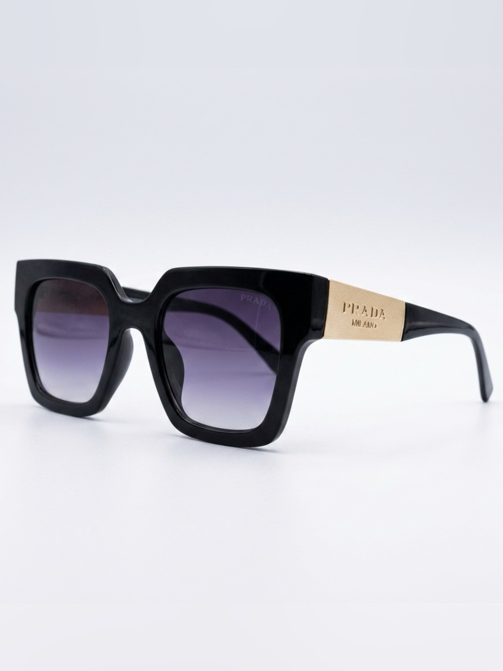 Black Square Fashion Sunglasses with Gold Accent